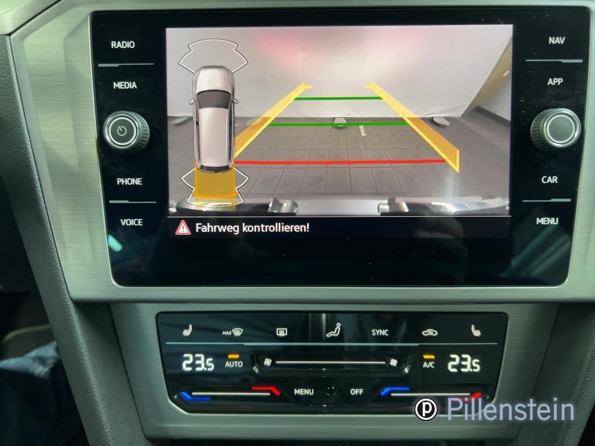 Volkswagen Passat Variant - Bild 10