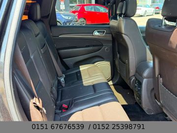 Jeep Grand Cherokee - 8
