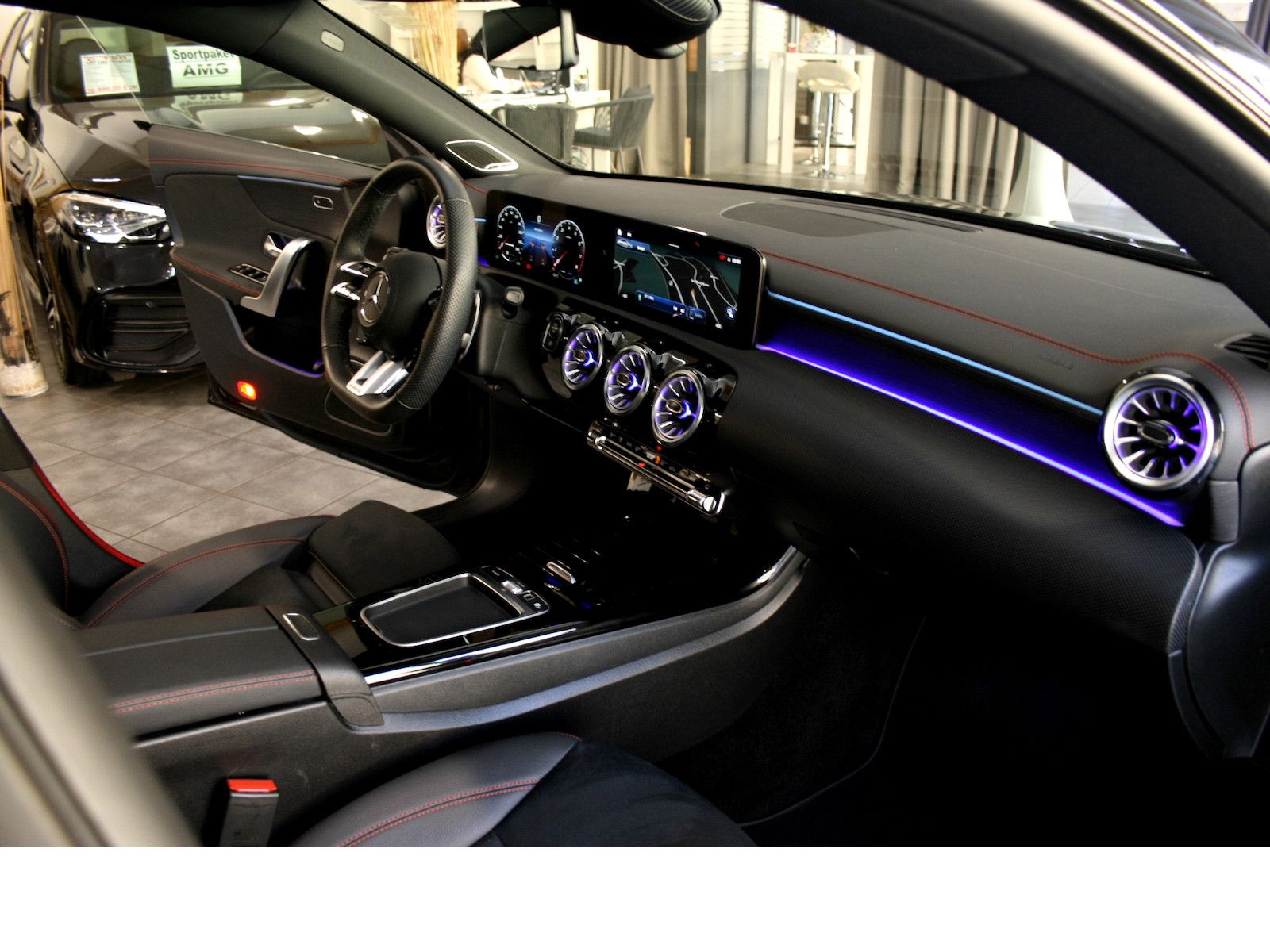 Fahrzeugabbildung Mercedes-Benz CLA 35 AMG 4M *Night II*Burmester*Aerodynamic