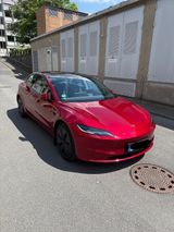 Tesla Model 3 RWD Highland UltraRed *SOFORT VERFÜGBAR* - Tesla Model 3 in Berlin