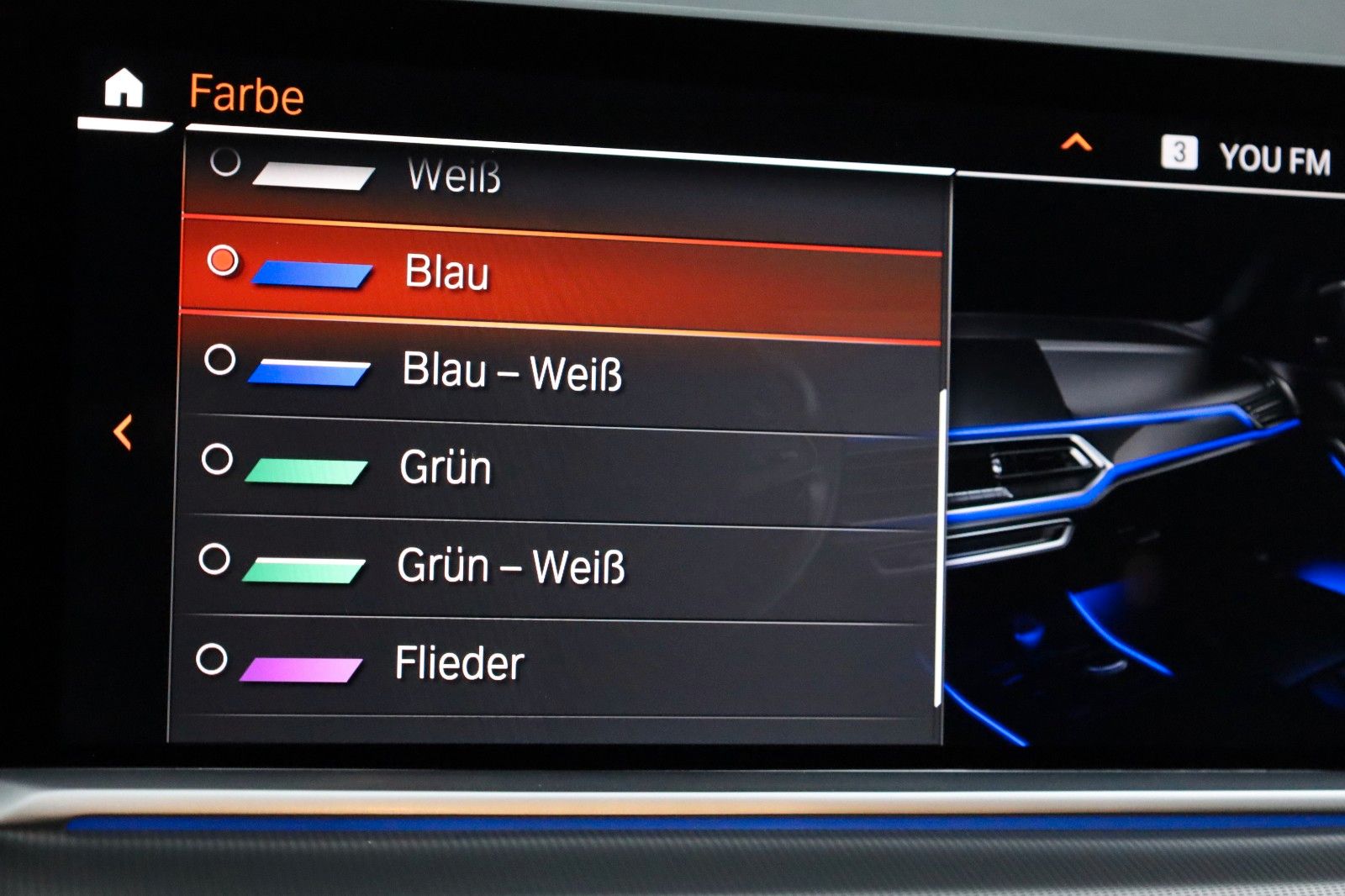 Fahrzeugabbildung BMW X5 xDrive 30d Leder,Navi,LED,PanDach,HeadUp,360°