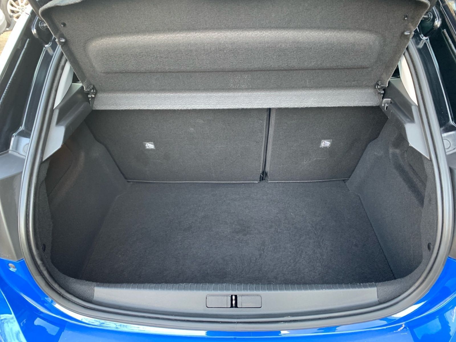 Fahrzeugabbildung Opel Corsa F e First Edition 50kWh 1Hd Navi