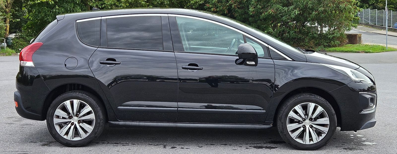 PEUGEOT 3008 Active AHK Euro6 Klimaautomatik Sitzheizung
