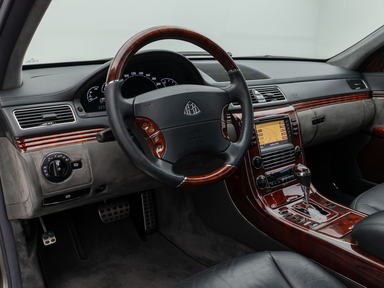 Fahrzeugabbildung Maybach 57 DUOTONE V12 Fondpaket Massage Solar VOLL