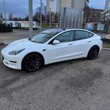 Tesla Model 3 Allradantrieb mit Dualmotor Performance  - Tesla Gebrauchtwagen in Stuttgart