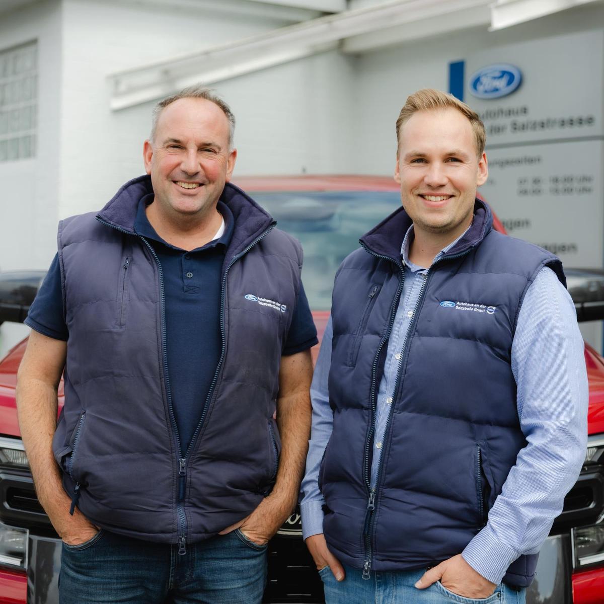 Ford Kuga Titanium*AHK*WiPa*Navi*PDC*Zahnriemen NEU*