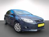 Ford Focus Lim 5-Trg+PDC+autom Parkpilot+Sitzhz-Klima - Ford Focus Gebrauchtwagen in Berlin
