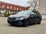 Skoda Octavia Combi DSG TÜV REIFEN NEU 8xALU - Skoda Octavia mit CNG-Antrieb: mit Navigationssystem