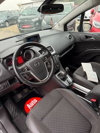 Opel Meriva - 12