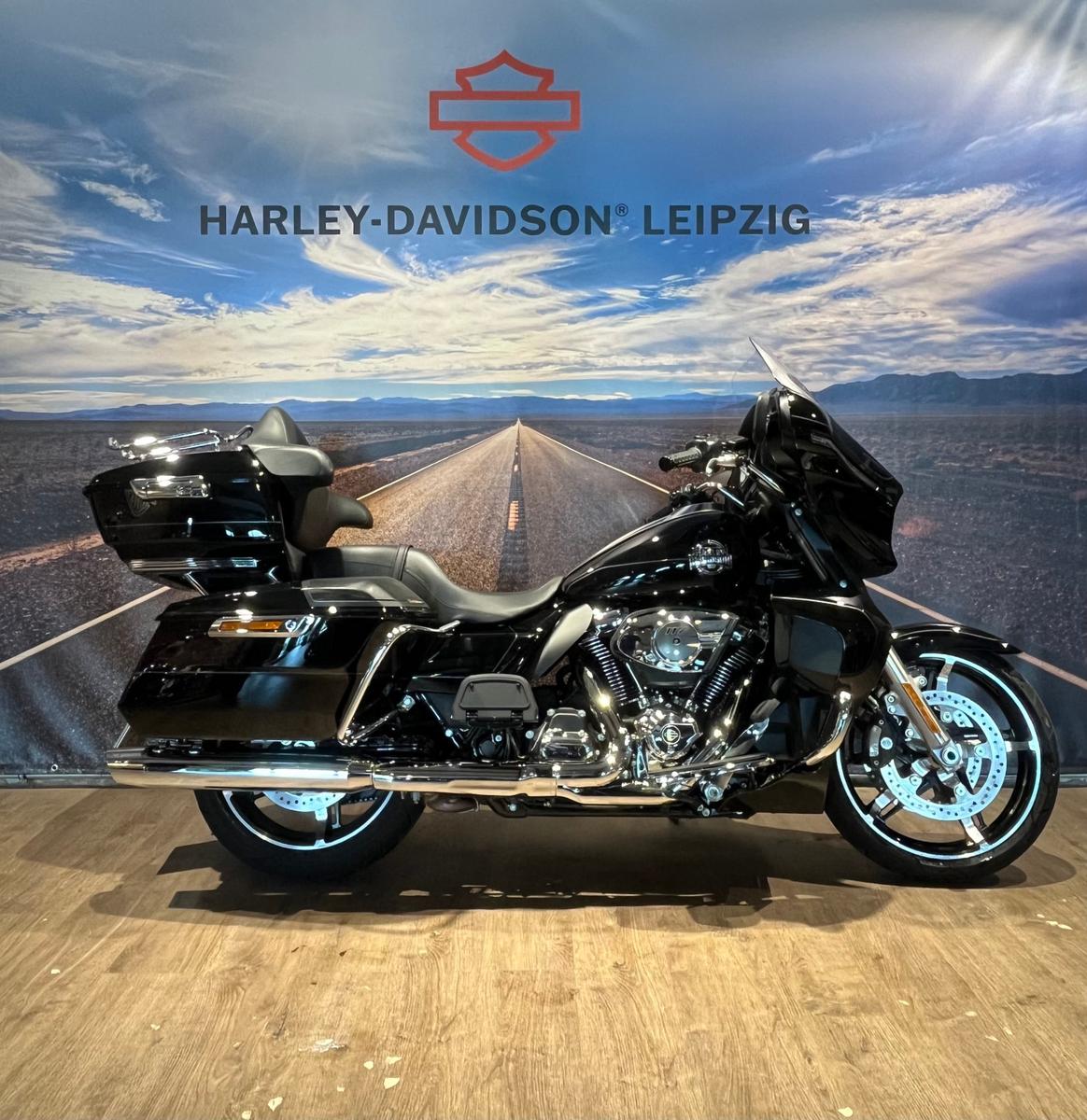 Harley-Davidson Street Glide Ultra FLHXU mit Soundsystem