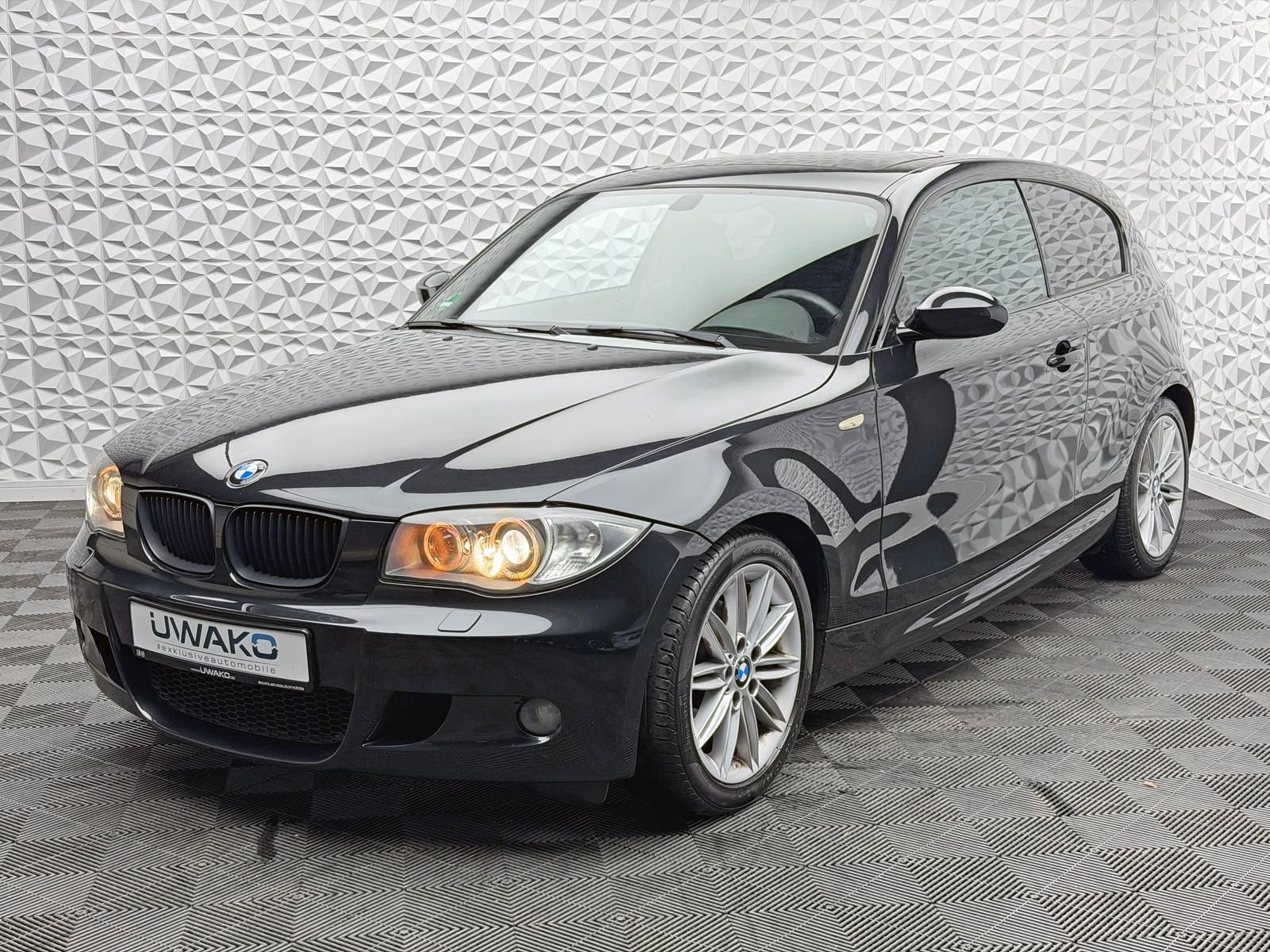 Fahrzeugabbildung BMW 118i M-PAKET/PDC/PANO/KLIMA/SCHECKHEFT/XENON/TFL