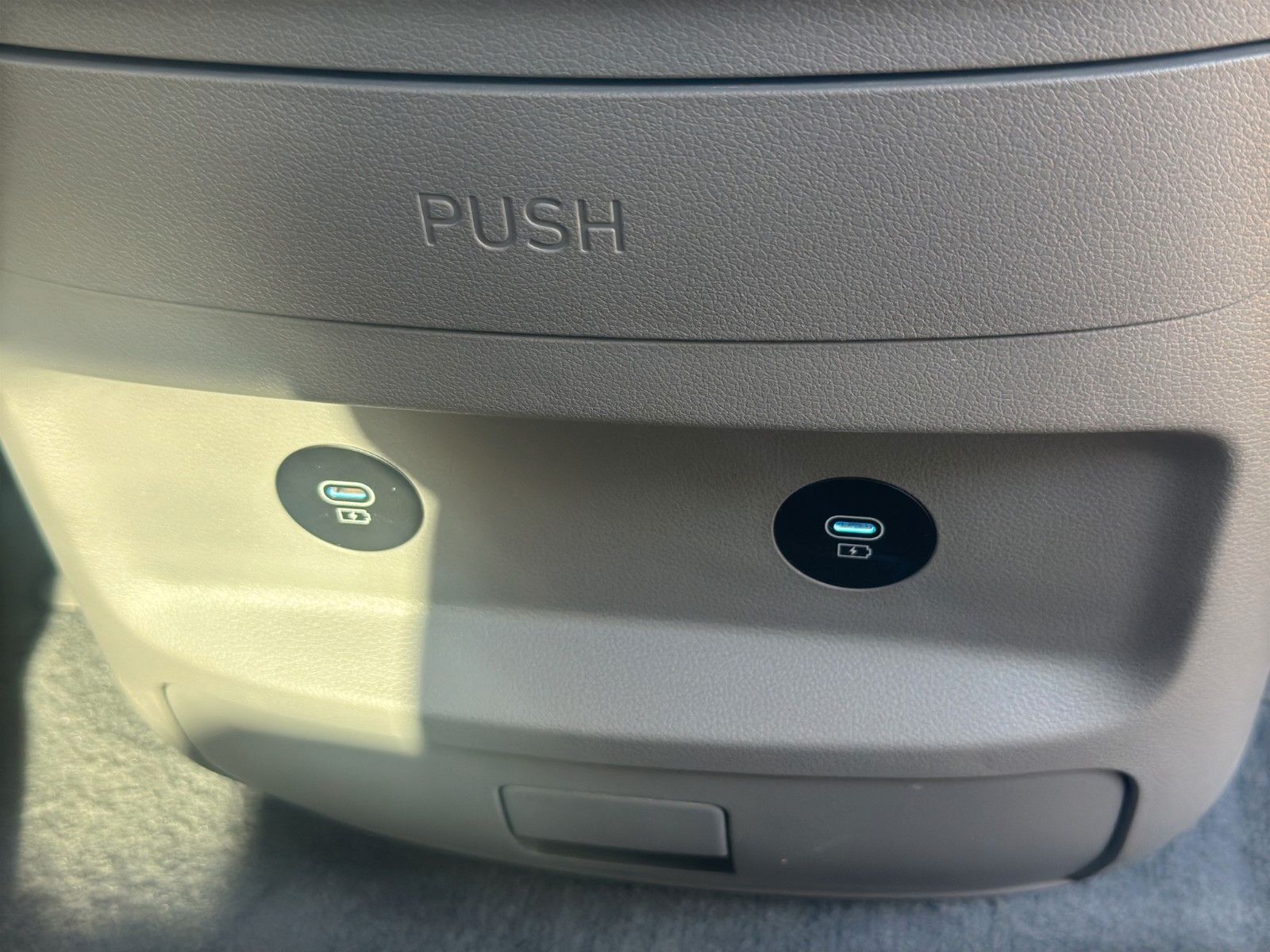 Hyundai Staria – Bild 24