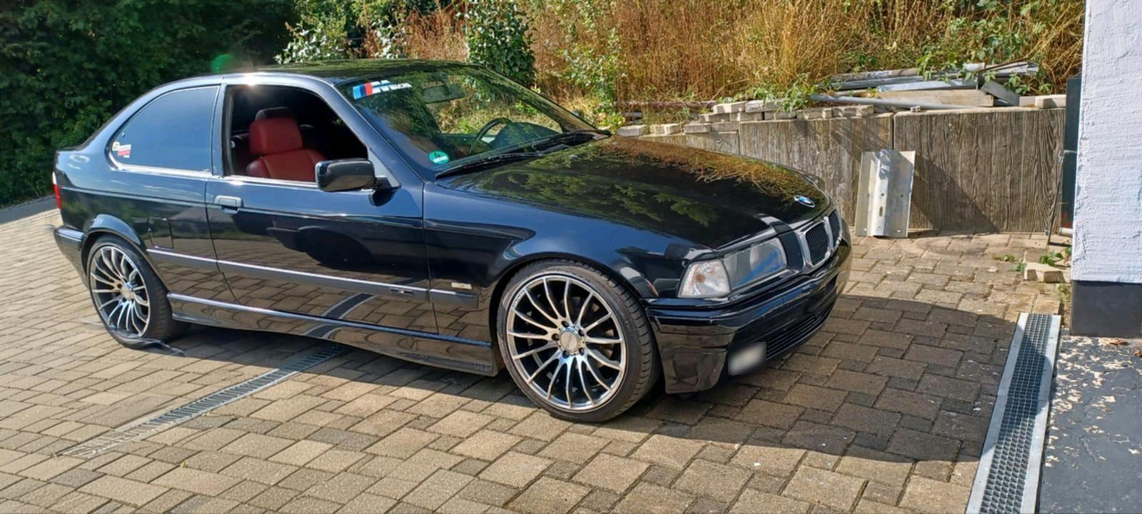 BMW 323