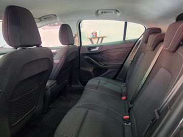 Ford Focus - 8