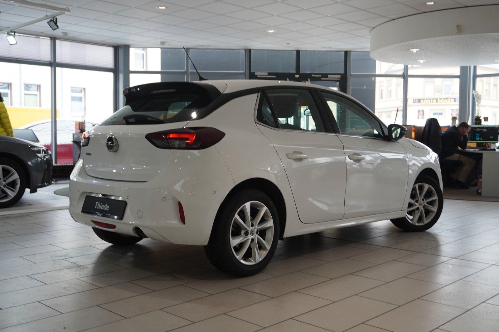 Fahrzeugabbildung Opel Corsa F 1.2T ELEGANCE NAVI/LED/KAMERA/SPORT/DAB+