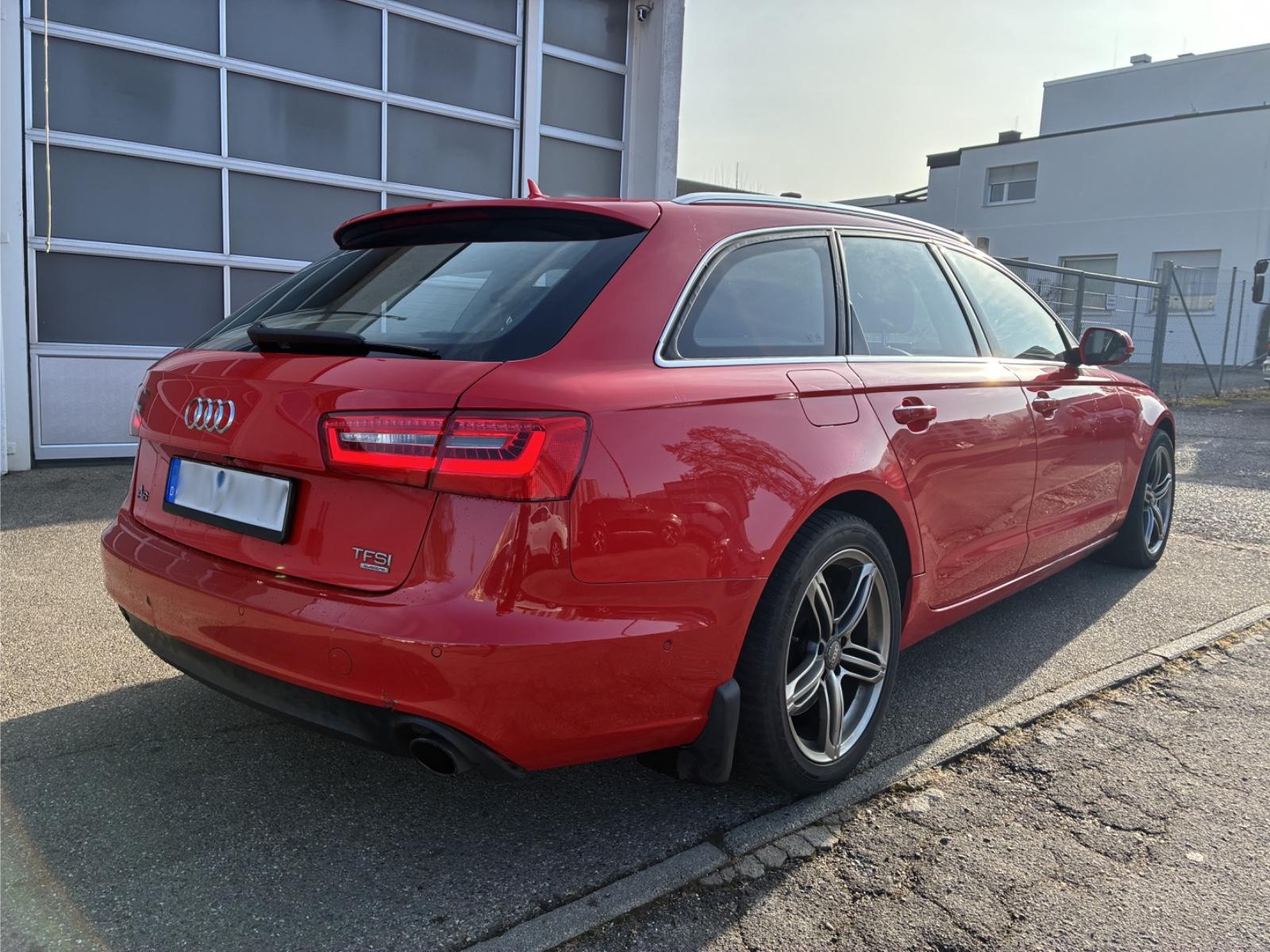 Audi Quattro 2011 — rear view