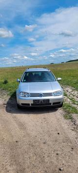 Volkswagen VW Golf 4 Variant 2.0 Benzin  1. Hand - Volkswagen Golf aus 2004: Variant