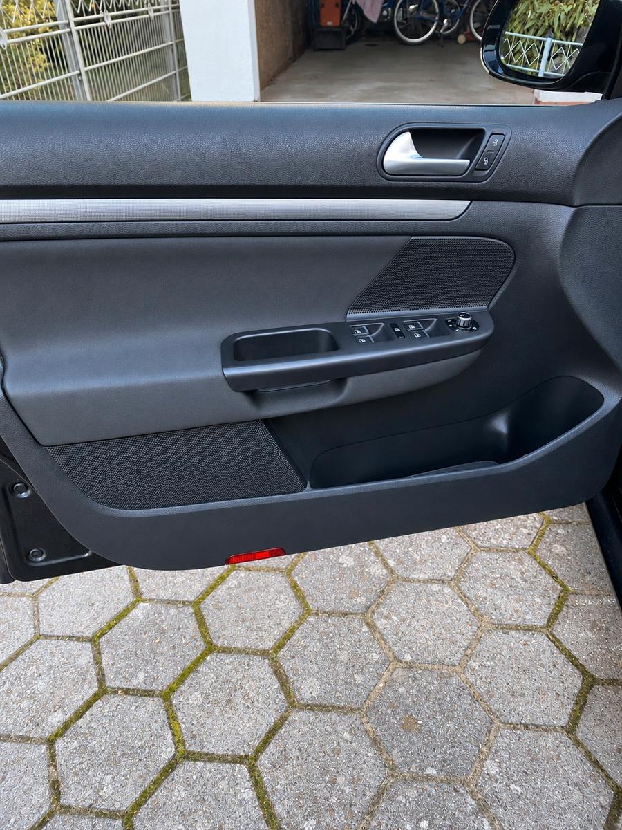 Volkswagen Golf 2011 — photo 7