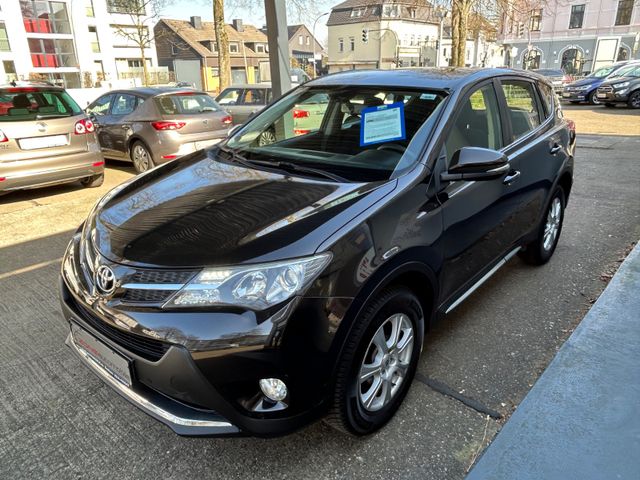 Fahrzeugabbildung Toyota RAV 4  2.0 Diesel Allrad+NaviZB+PDC+Kamera+BT