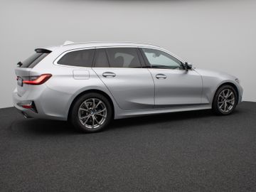 Fahrzeugabbildung BMW 320d xDLuxury Line DAB HiFi PDC Stop&Go Komfort