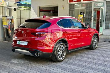 Alfa-Romeo Stelvio - 5