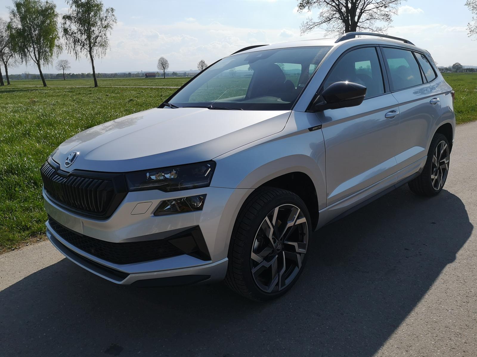 Skoda Karoq 2.0TDI Sportline DSG 4×4 AHK Matrix Leder