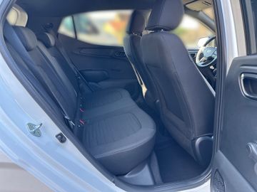 Hyundai i10 1.0 CONNECT & GO - NAVI - SOFORT