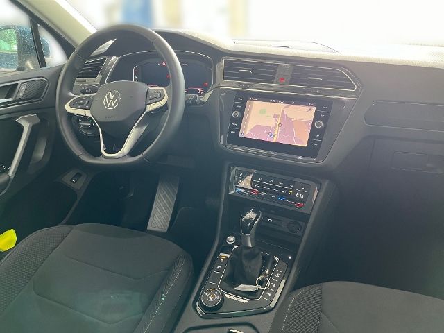 Fahrzeugabbildung Volkswagen Tiguan 2.0 TSI DSG 4M ELEGANCE NAVI KAMERA GJR