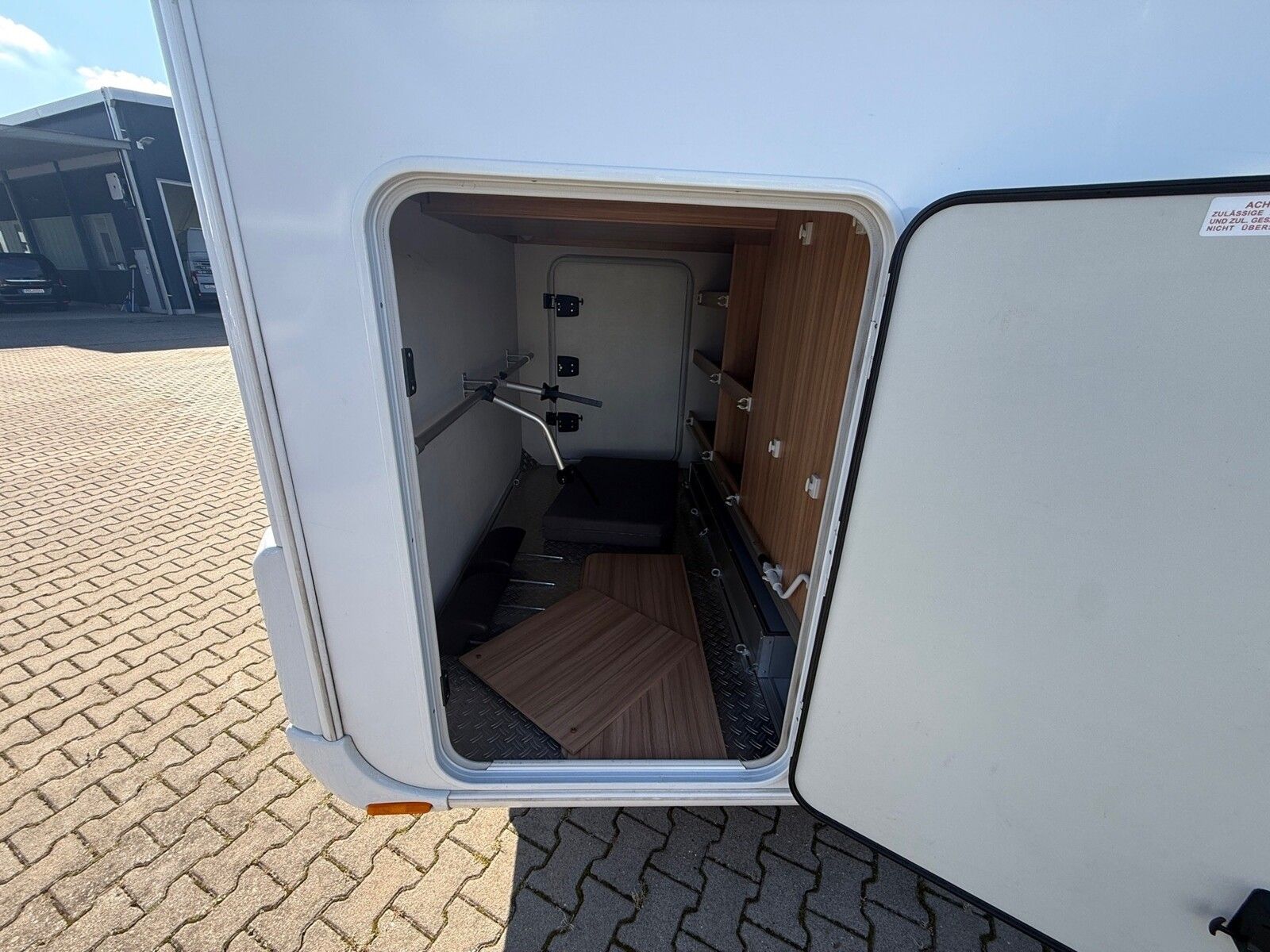 Fahrzeugabbildung Knaus Sun TI 700  MEG Platinum Selection SAT/Klima/Rad
