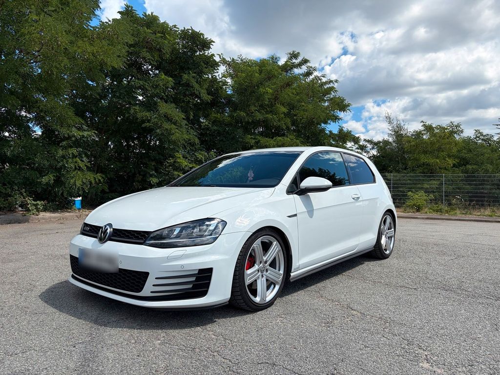 Image of Volkswagen Golf