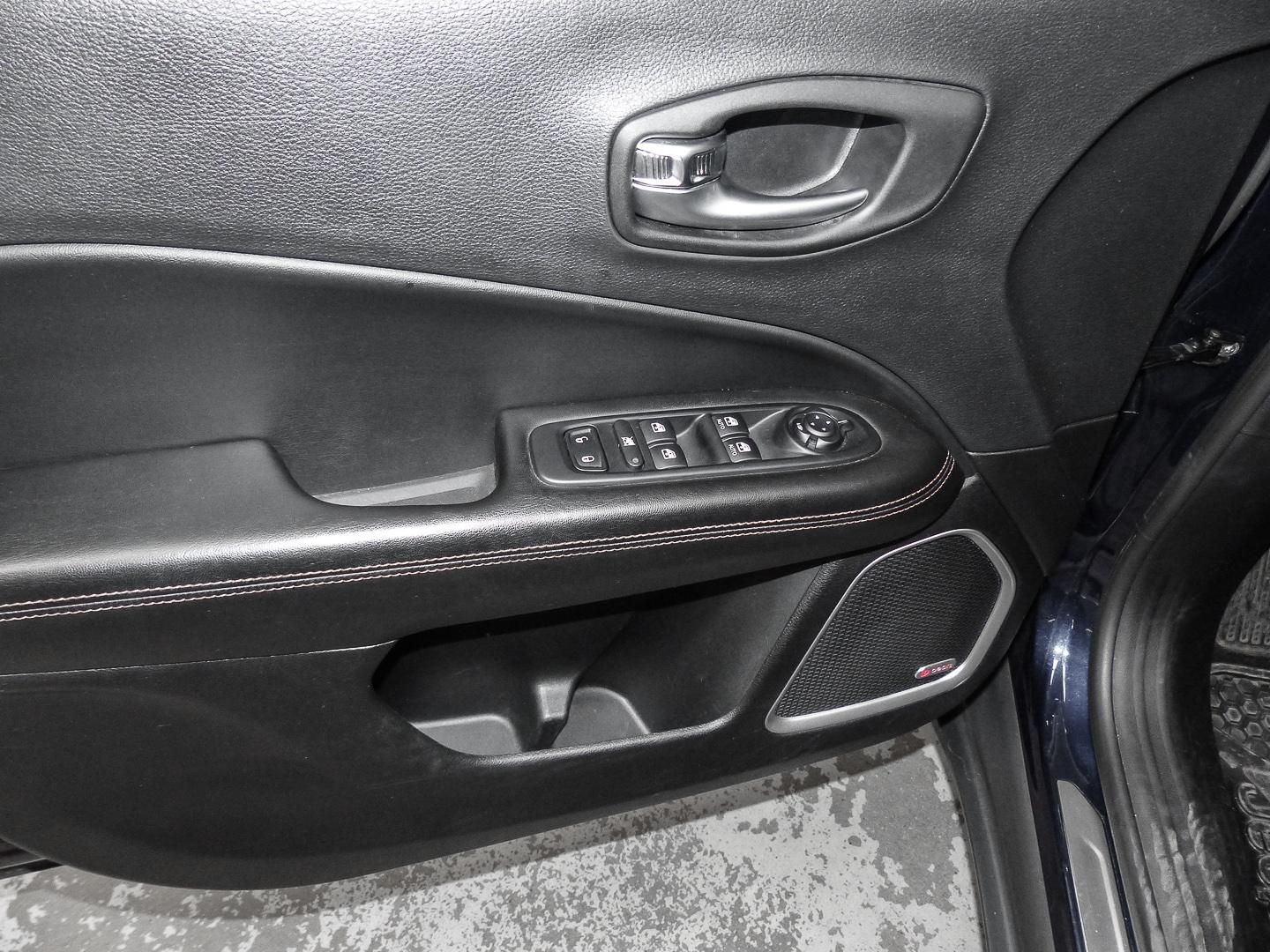 Jeep Compass Limited 4WD El. Panodach Navi Leder Memo