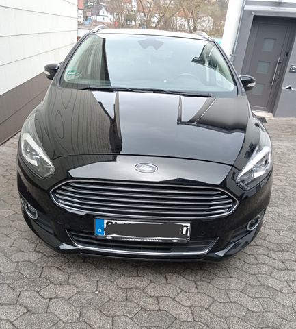 Ford S-Max 2,0TDCi Bi-Turbo 154kW Titanium PShift...