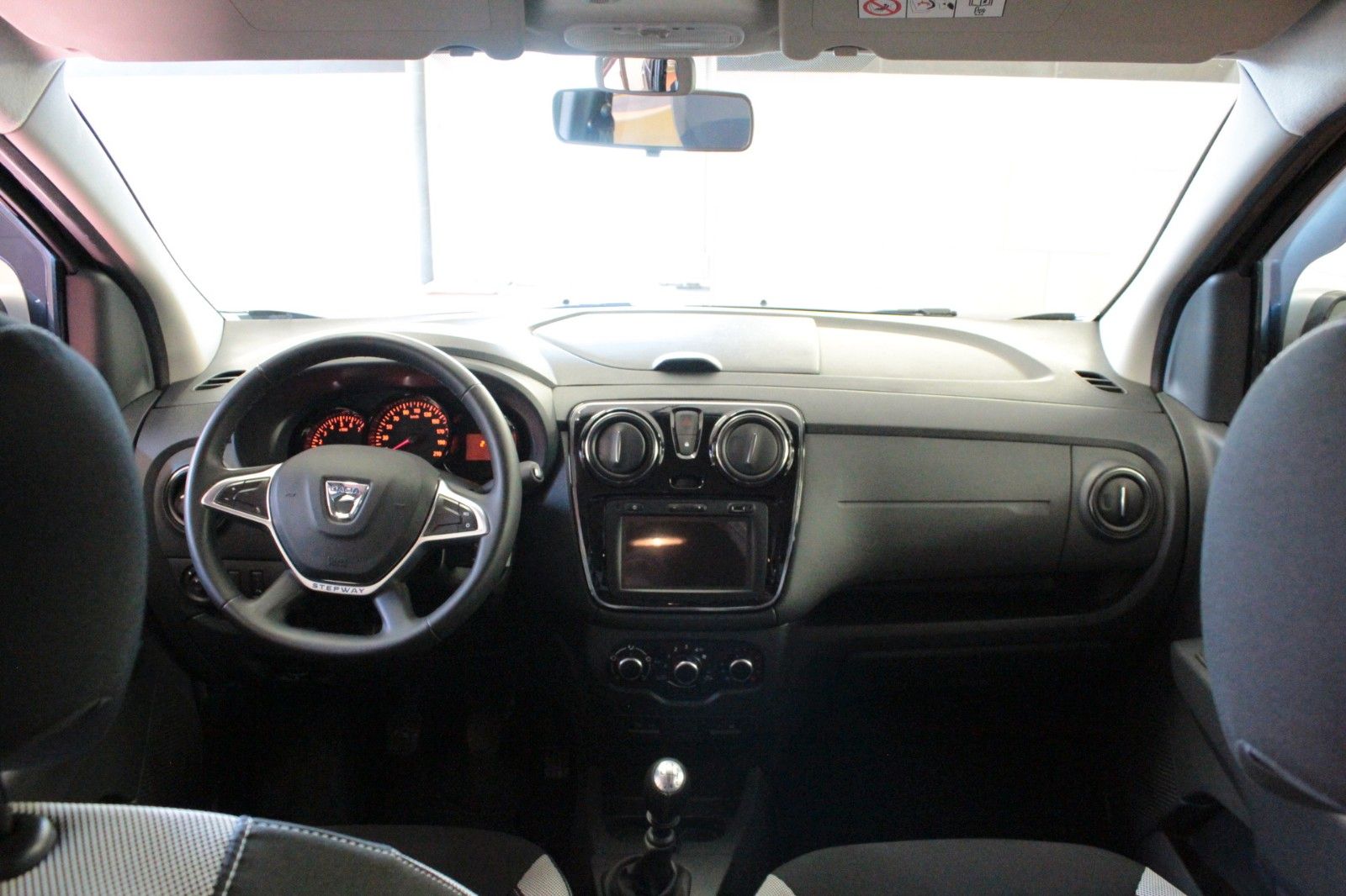 Fahrzeugabbildung Dacia Lodgy Blue dci115 Stepway*7-Sitzer*Navi*Sitzhzg*