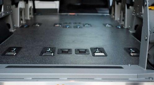 Mercedes-Benz LAGER !  Rollstuhltransporter  FIT5-Boden