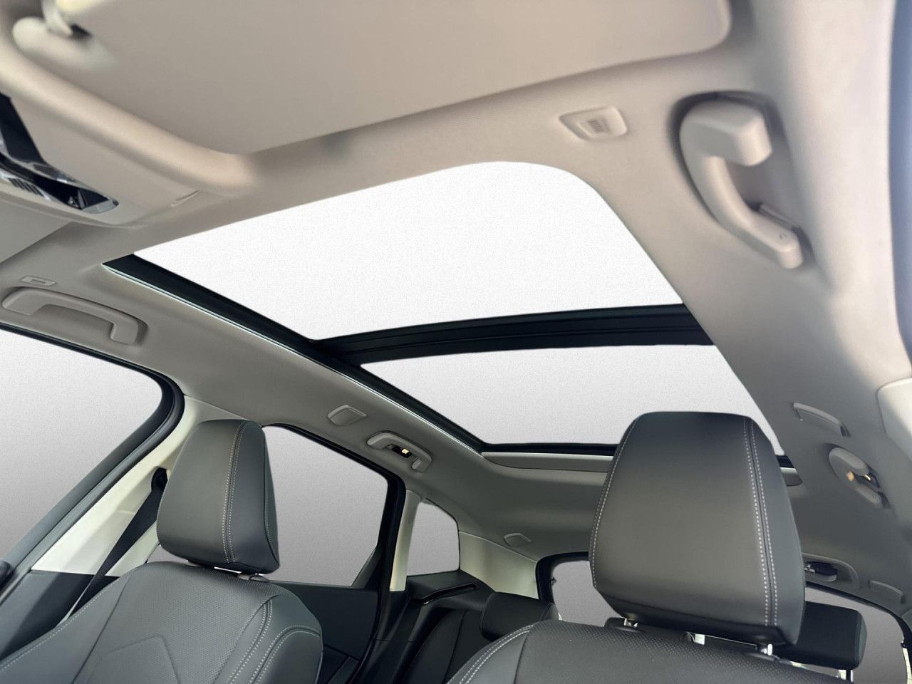 BMW 223 Active Tourer - Bild 18