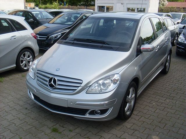 Mercedes-Benz B 200 Automatik / Anhängerkupplung