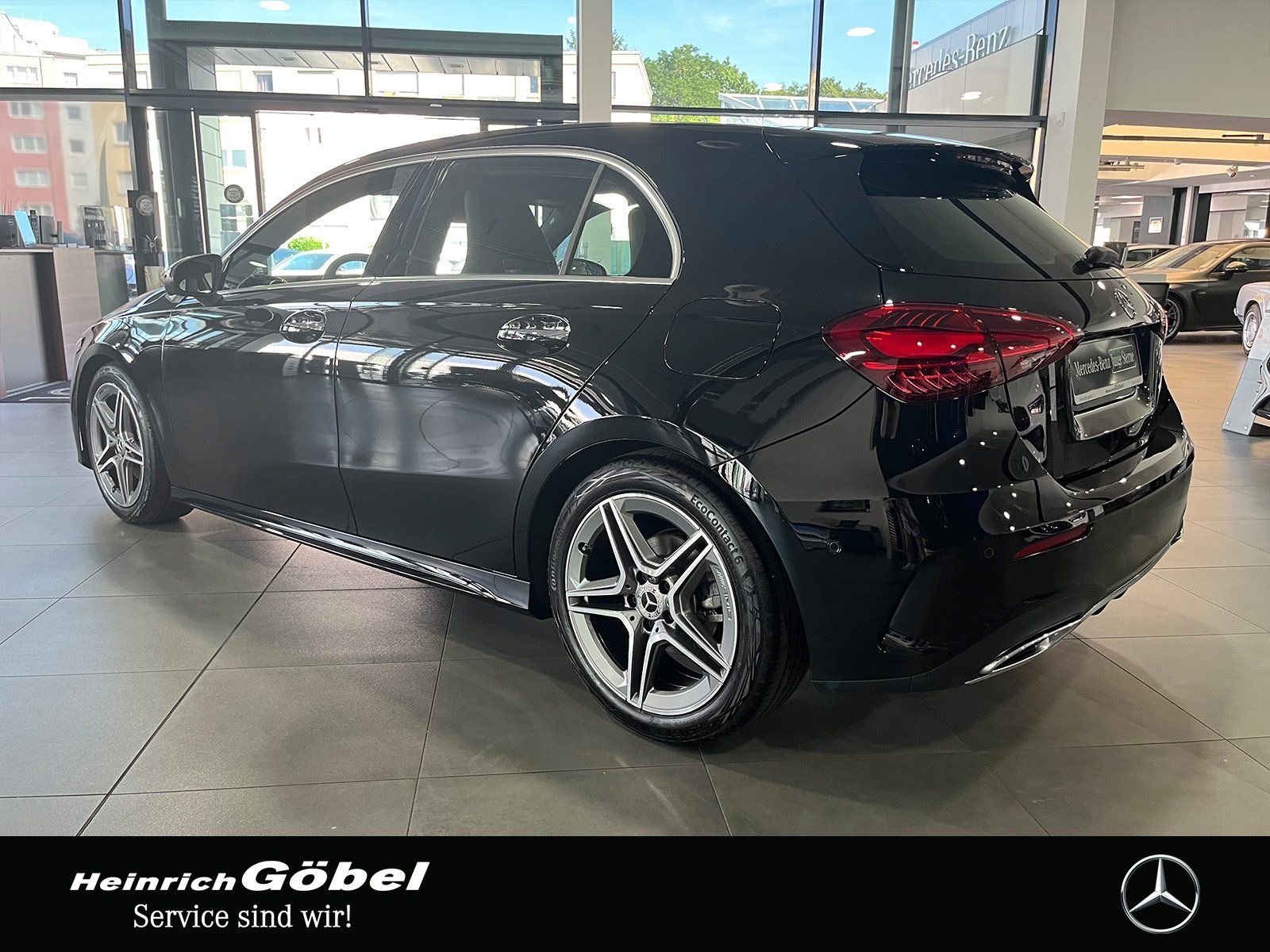Fahrzeugabbildung Mercedes-Benz A 200 d AMG+360°+AMBIENTE+TOTWINKEL+LED+CARPLAY