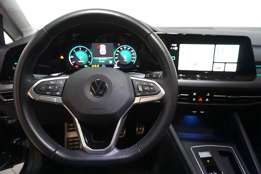 Volkswagen Golf 8 2.0TDI DSG Active Virtual Pano AHK HUD, миниатюра 11