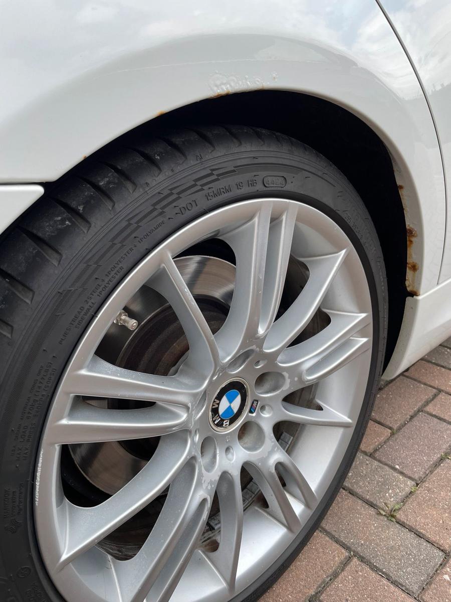 BMW 325 2008 — photo 13