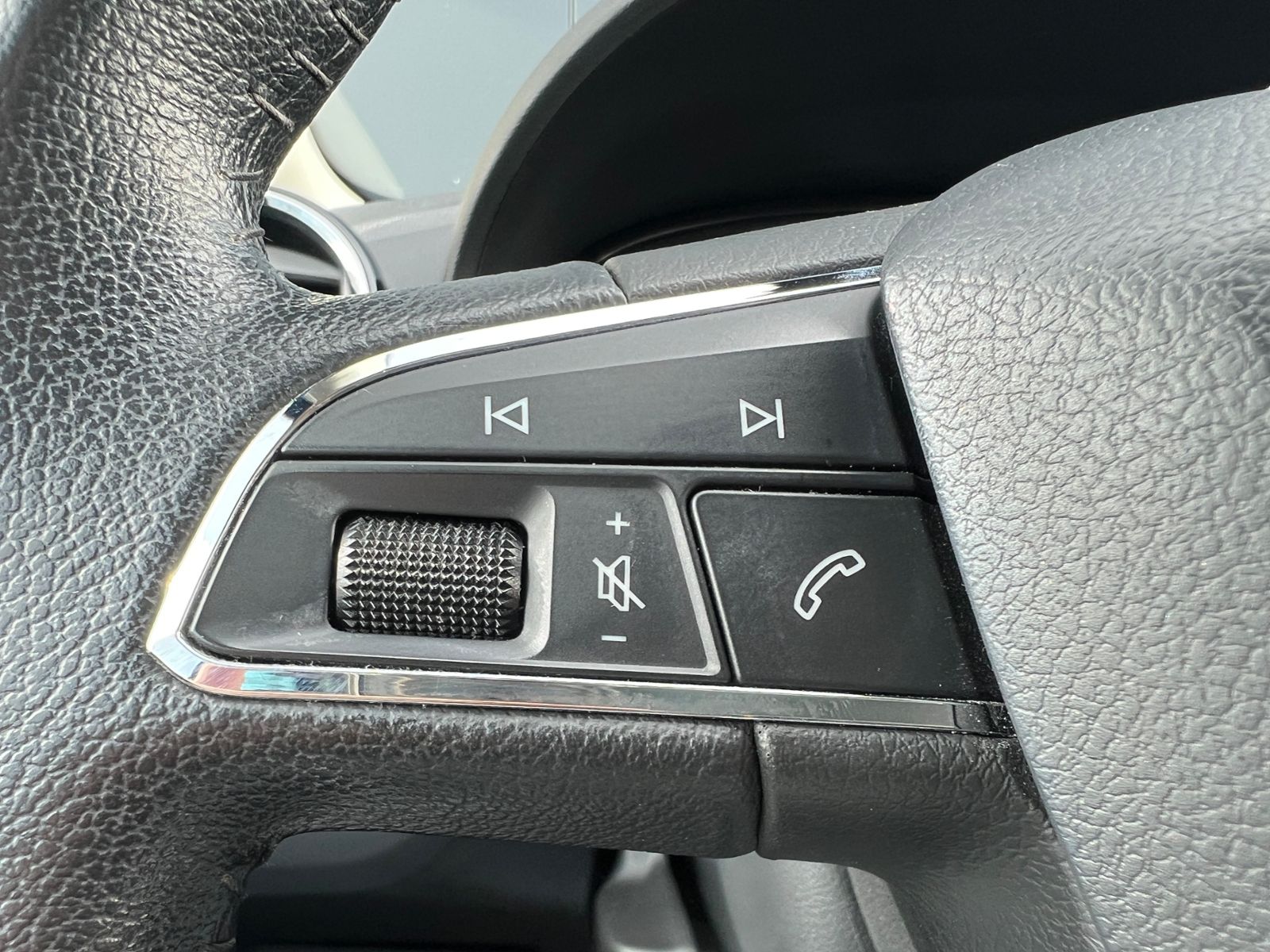 Fahrzeugabbildung SEAT Ibiza Style 1.0 EcoTSI *Klima, SHZ, PDC hi, Blue