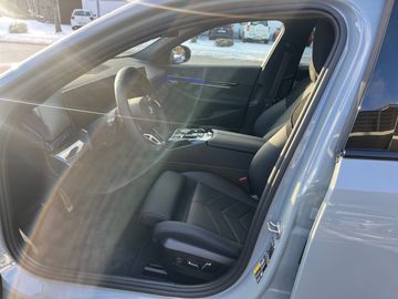 BMW i5 eDrive40