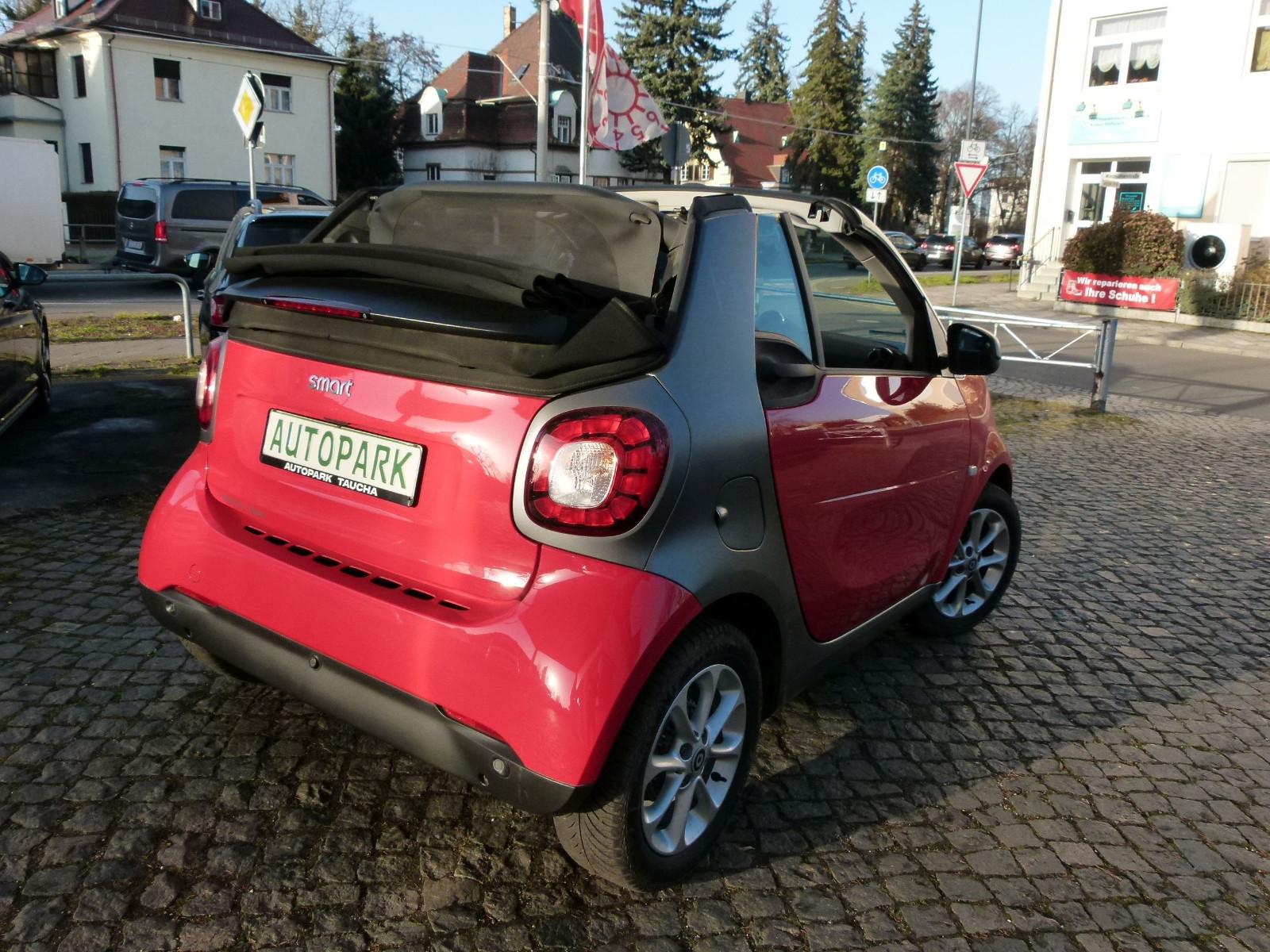 Smart ForTwo electric Cabrio PDC Shz TÜV NEU +GARANTIE