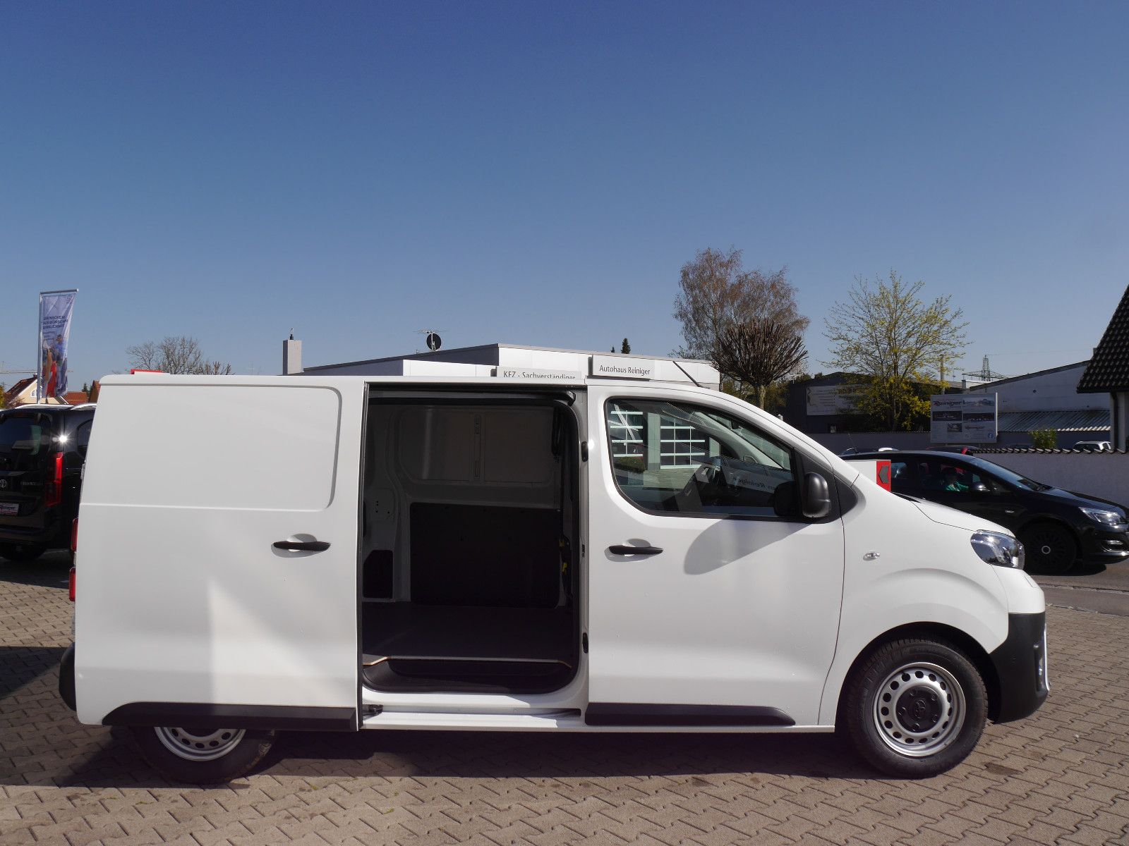 Toyota Proace 2.2 D-4D 4-türig L1 Meister imagem 3