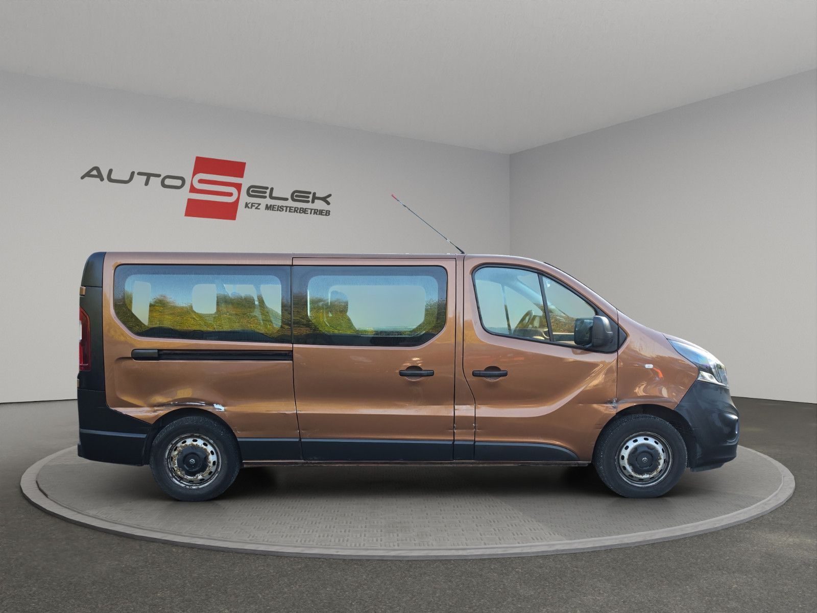 Fahrzeugabbildung Opel Vivaro B Kasten/Kombi Combi L1H1 2,7t 9-SITZER