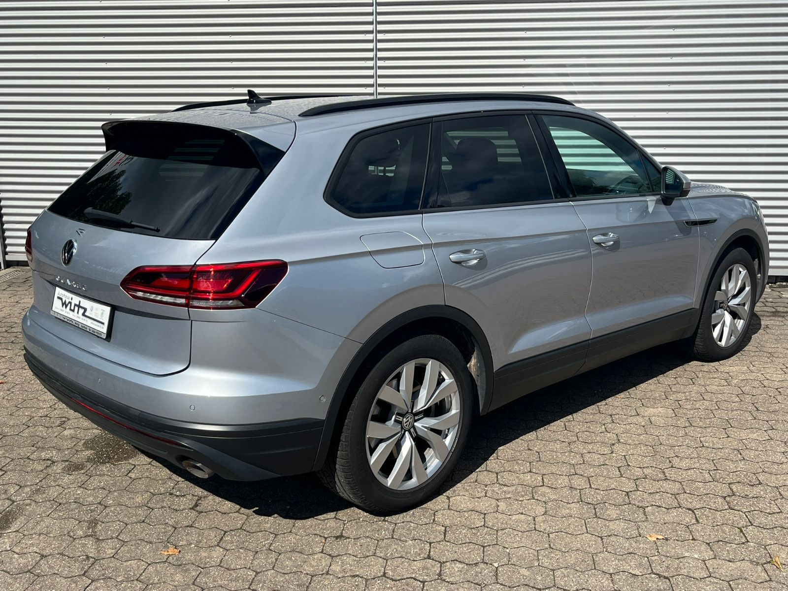 Fahrzeugabbildung Volkswagen Touareg Basis 4Motion