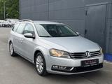 Volkswagen Passat Variant  Trendline BlueMotion 4Motion TUV - Volkswagen aus 2012: Kombi