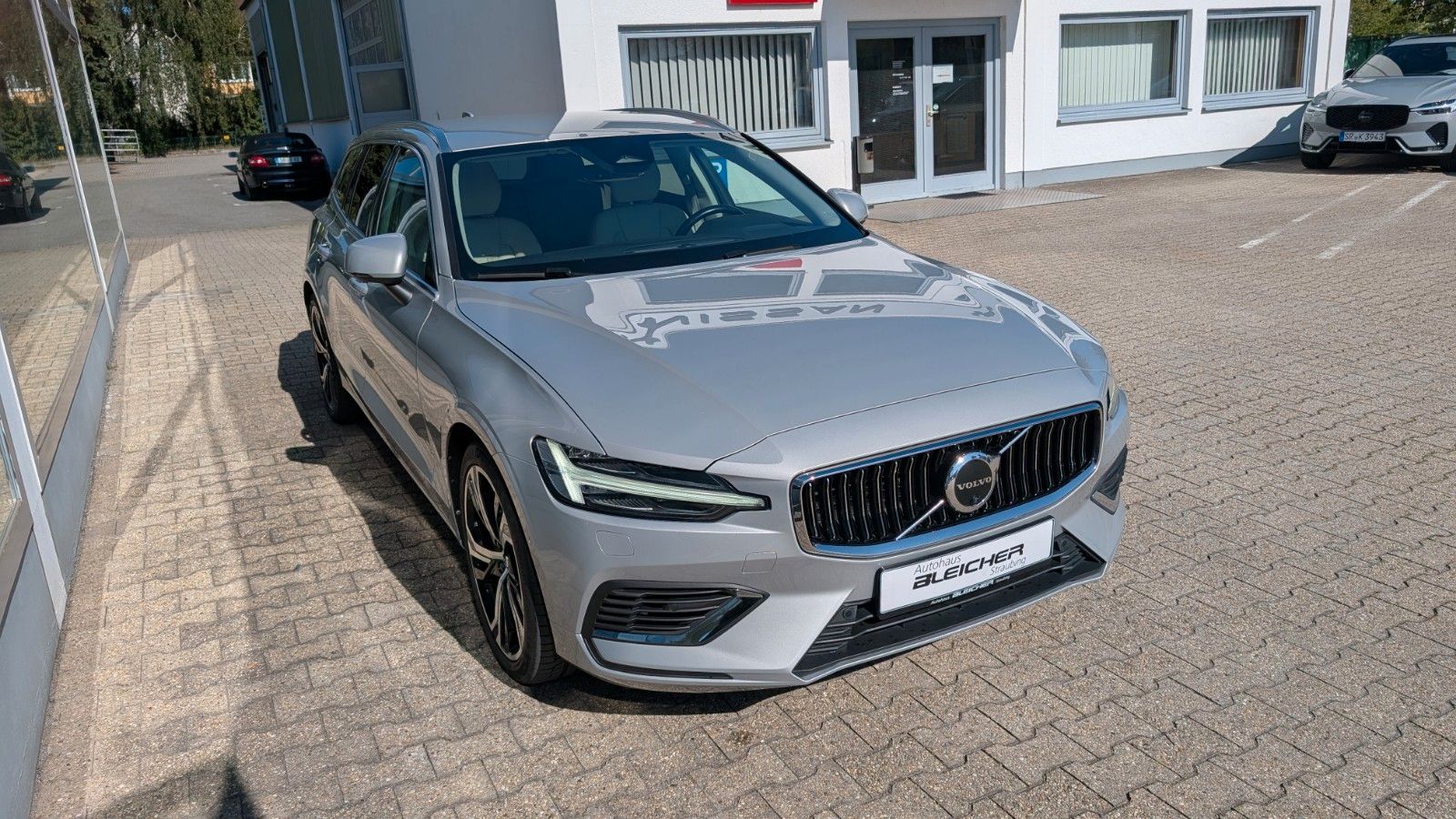 Fahrzeugabbildung Volvo V60 T8 Plug-in Hybrid | AHK | ACC | Kamera