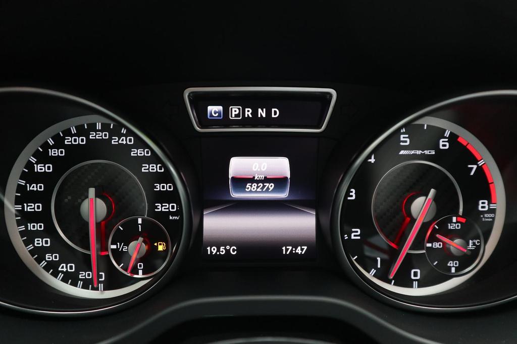 Mercedes-Benz CLA 45 AMG Shooting Brake