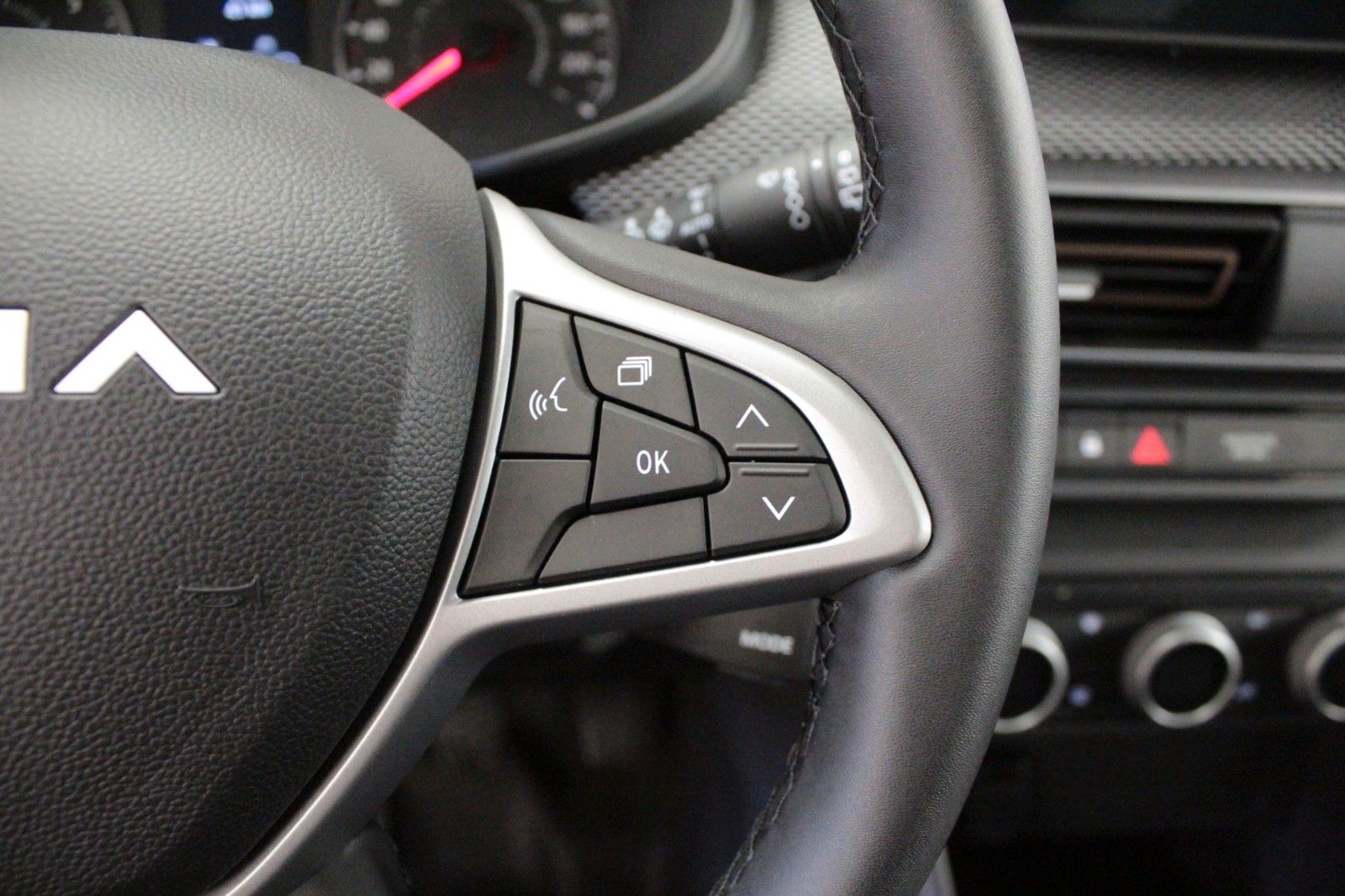 Fahrzeugabbildung Dacia Sandero TCe 90 Stepway  Expression*Winterpaket.*