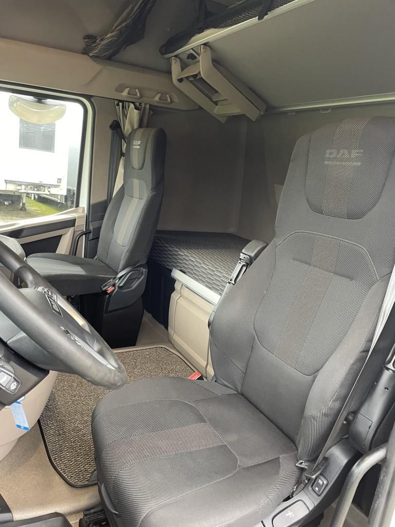 Fahrzeugabbildung DAF FT XG 530